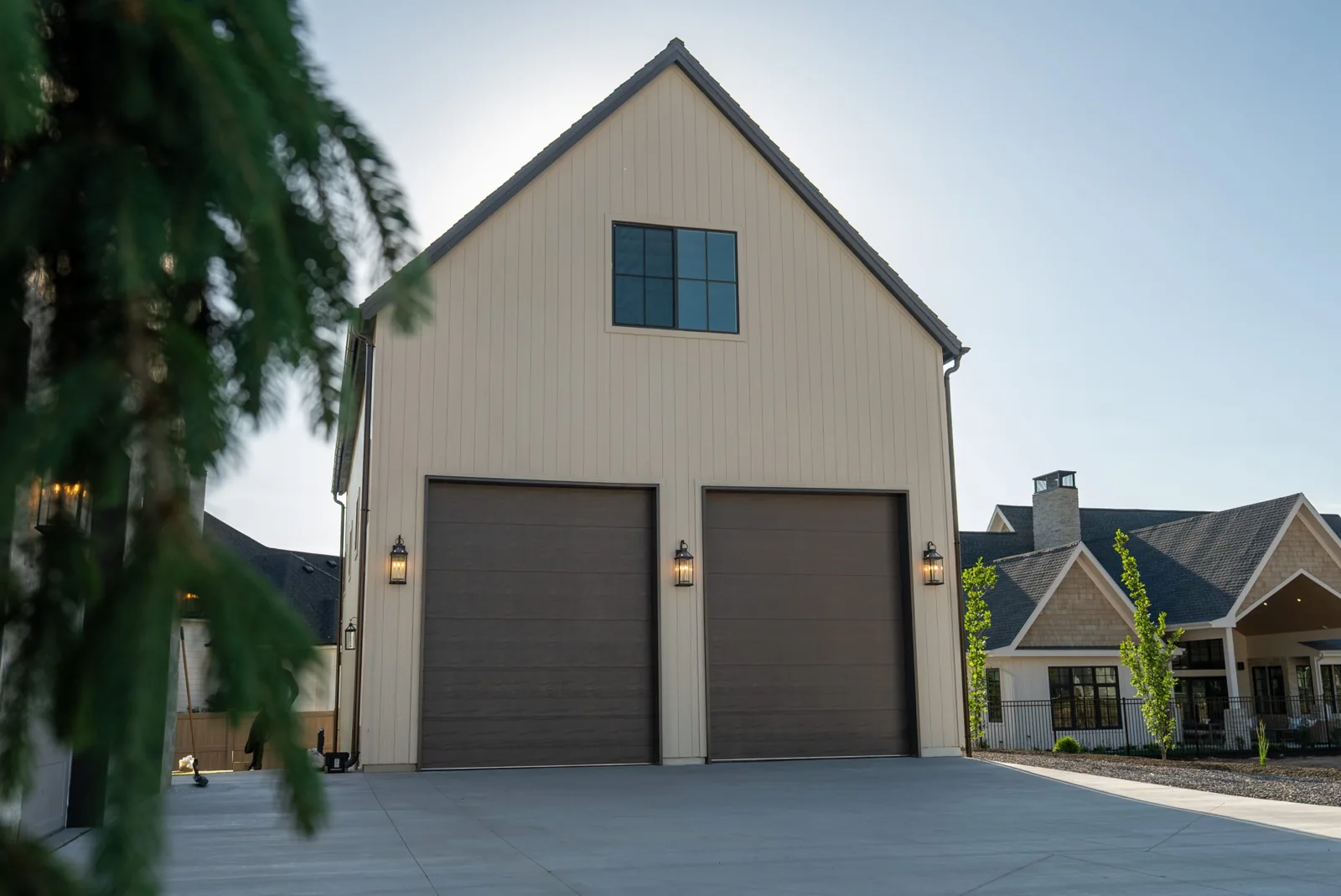 DESIGNER STEEL HIGH PERFORMANCE SERIES Color: Brown Design: Flush Panel Window Design: None
