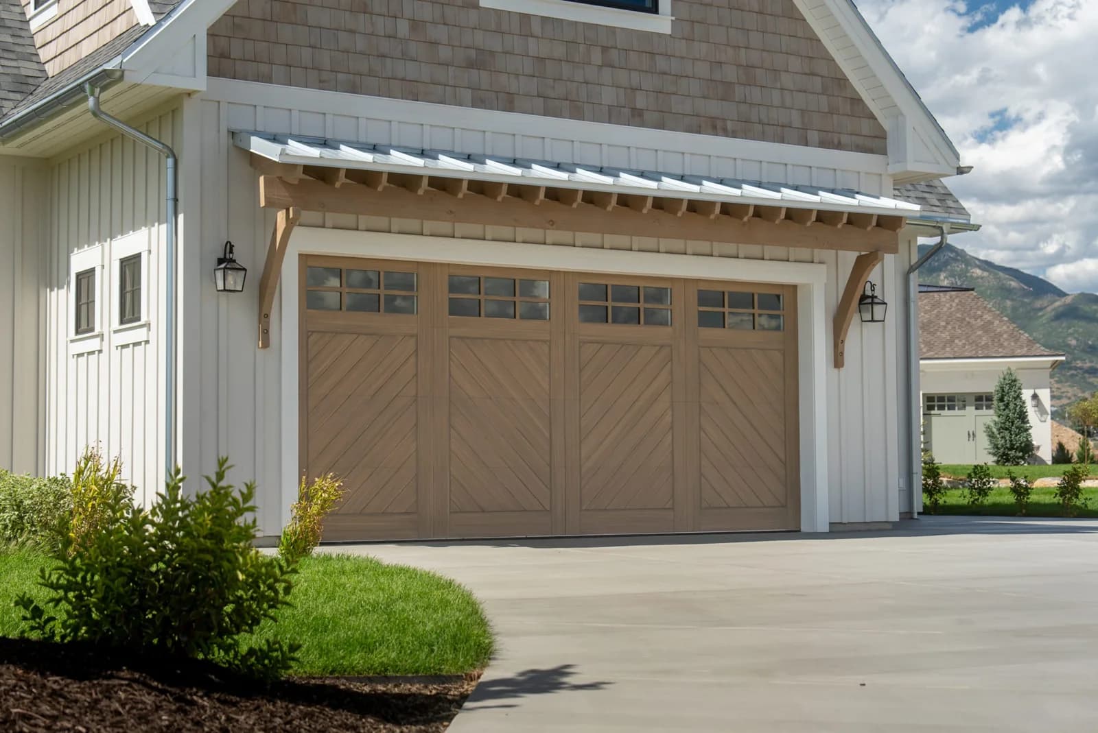 SHORELINE SERIES Color: Sandalwood Design: Beaufort Window Design: 6 Grid