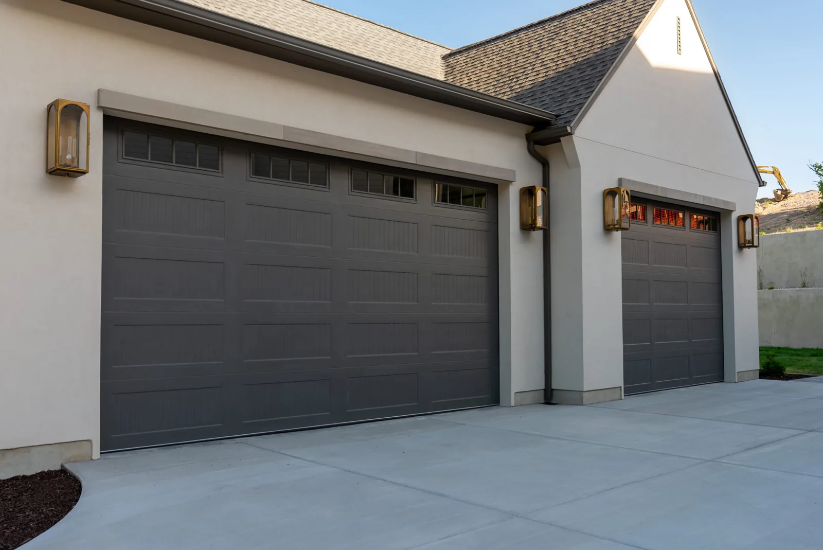 DESIGNER STEEL HIGH PERFORMANCE SERIES Color: Custom Design: Recessed Grooved Ranch Window Design: Stockbridge Ranch