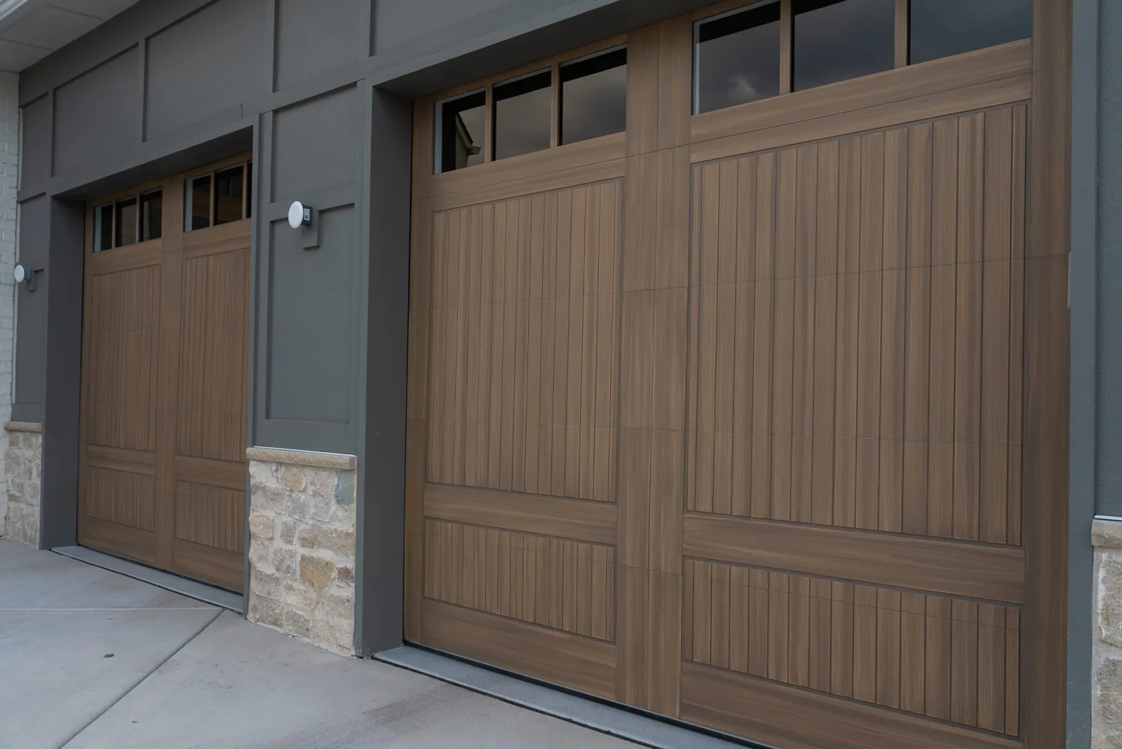 SHORELINE SERIES Color: Sandalwood Design: Custom Window Design: 3 Lite