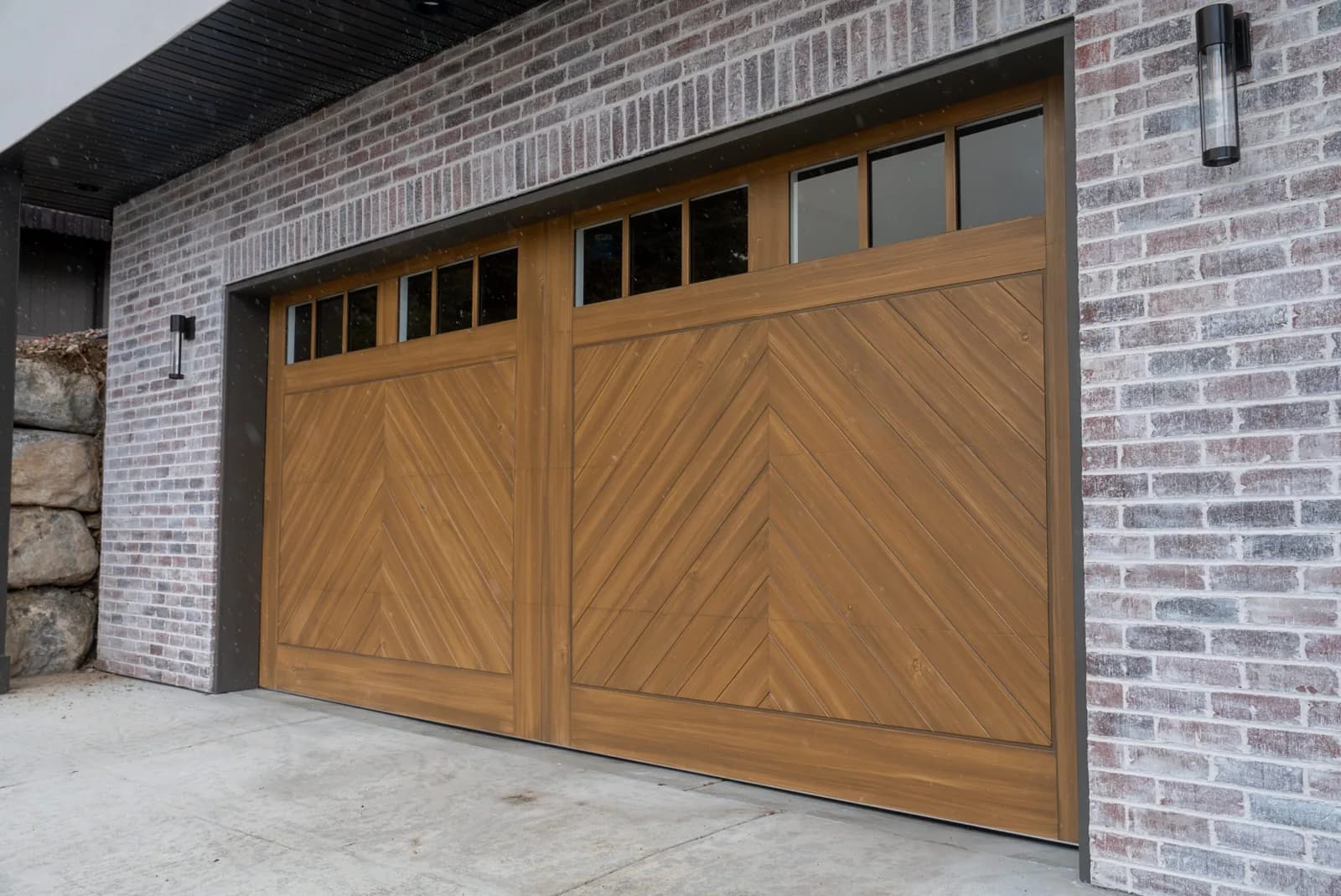 SHORELINE SERIES Color: Teak Design: Folkstone Window Design: 3 Lite