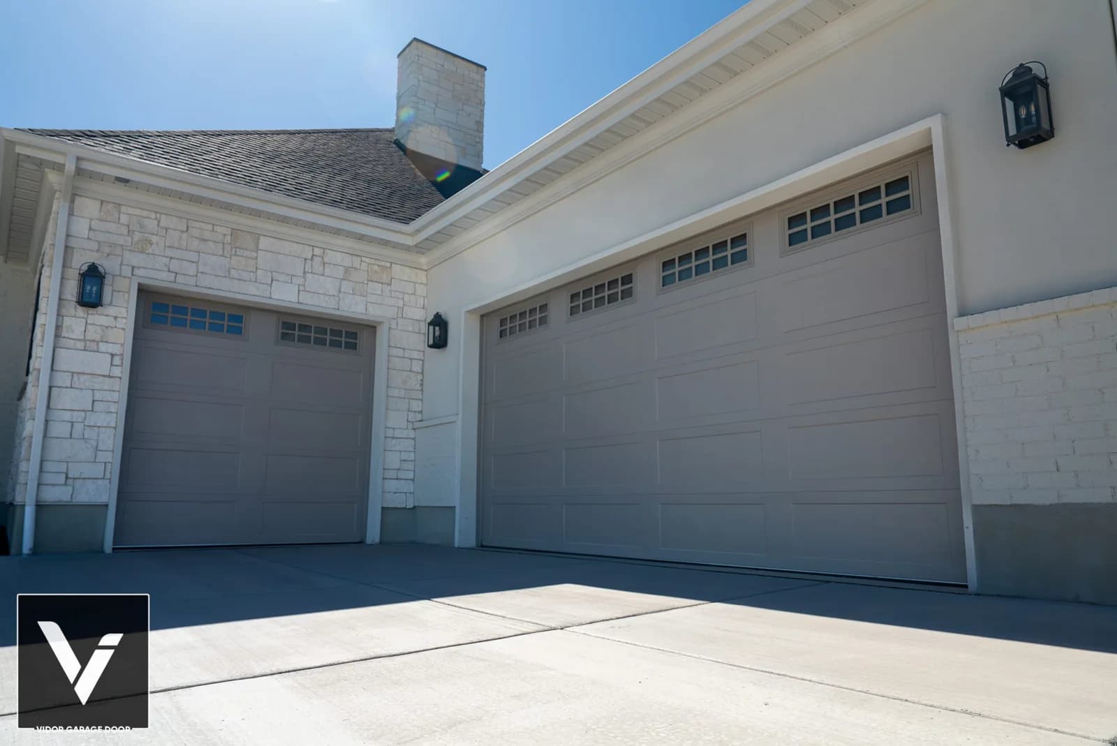 DESIGNER STEEL HIGH PERFORMANCE SERIES Color: Sandstone Design: Recessed Smooth Ranch Window Design: Stockton Ranch
