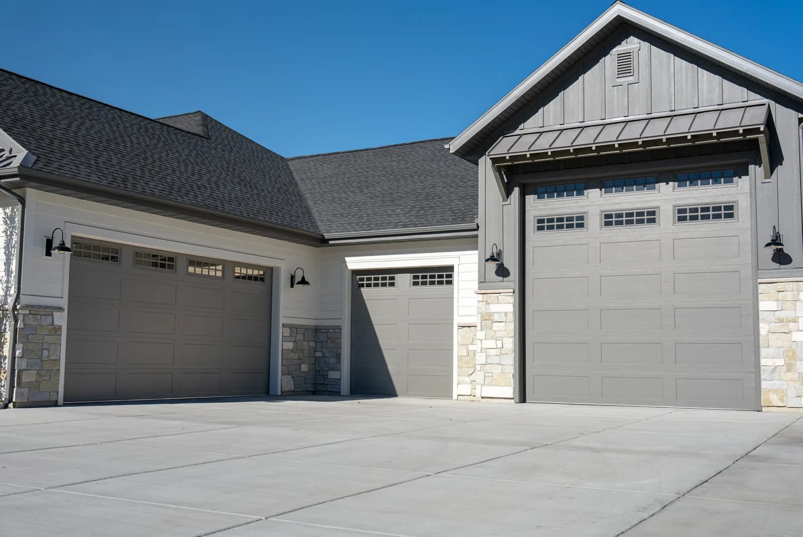 DESIGNER STEEL SERIES Color: Custom Design: Recessed Smoot Ranch Panel Window Design: Stockton Ranch