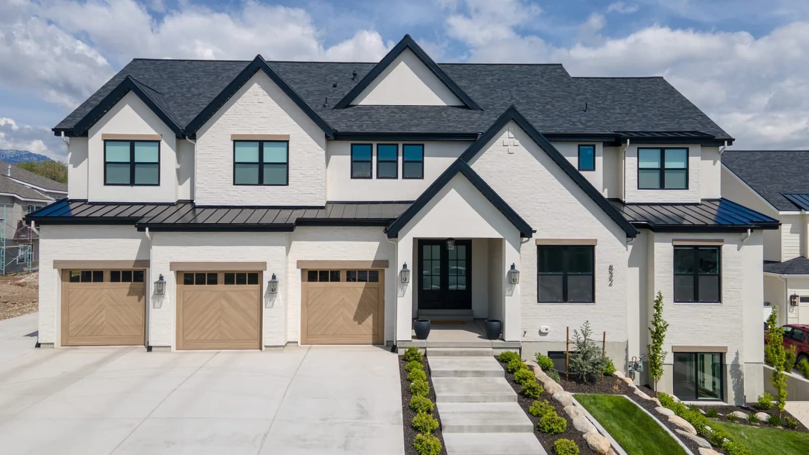 SHORELINE SERIES Color: Driftwood Design: Folkstone Window Design: 3 Lite