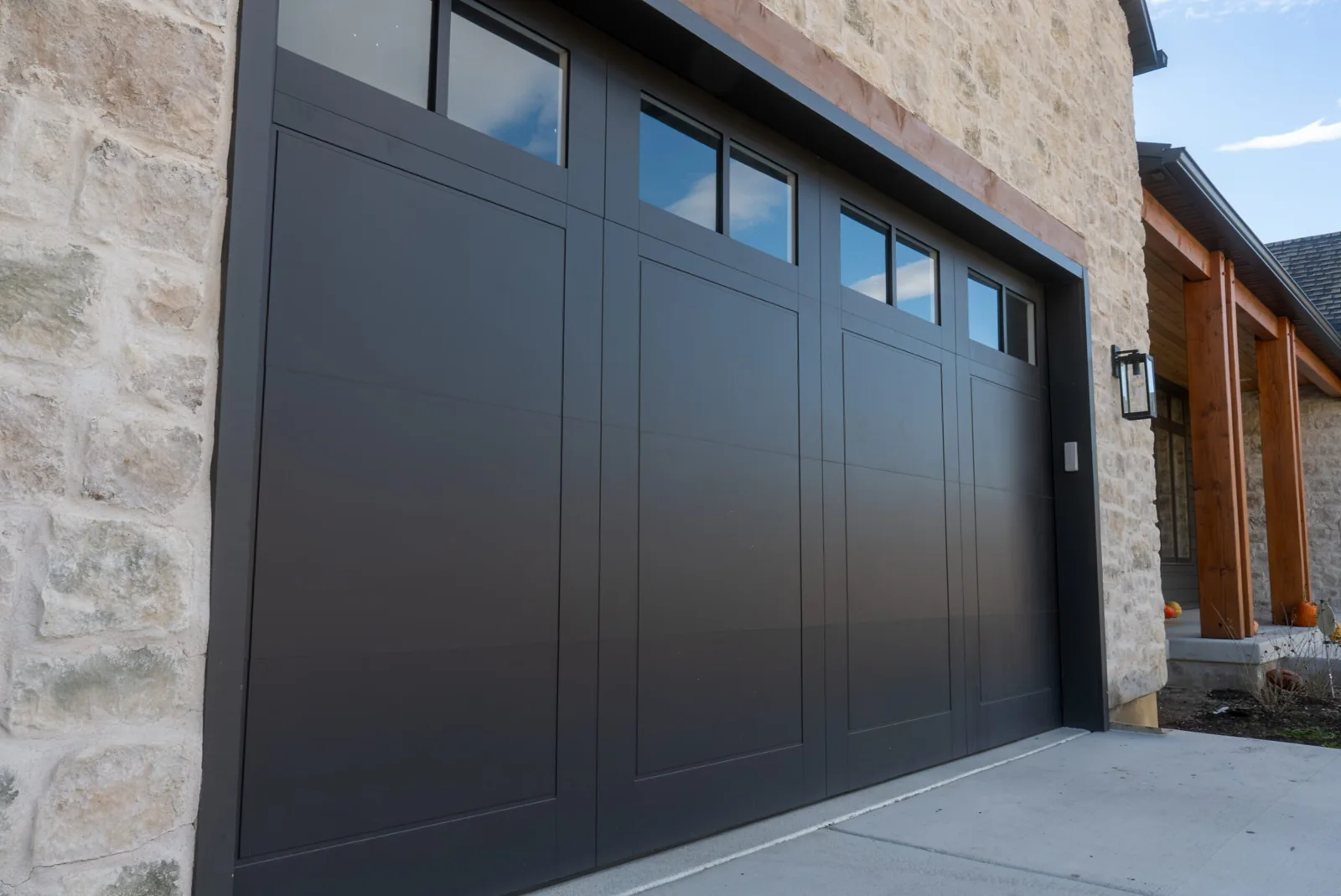 SHORELINE SERIES Color: Black MagicDesign: AshburnWindow Design: 2 Lite