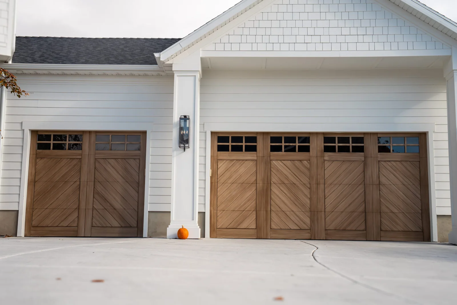 SHORELINE SERIES Color: Beechwood Design: Beaufort Window Design: 6 Grid