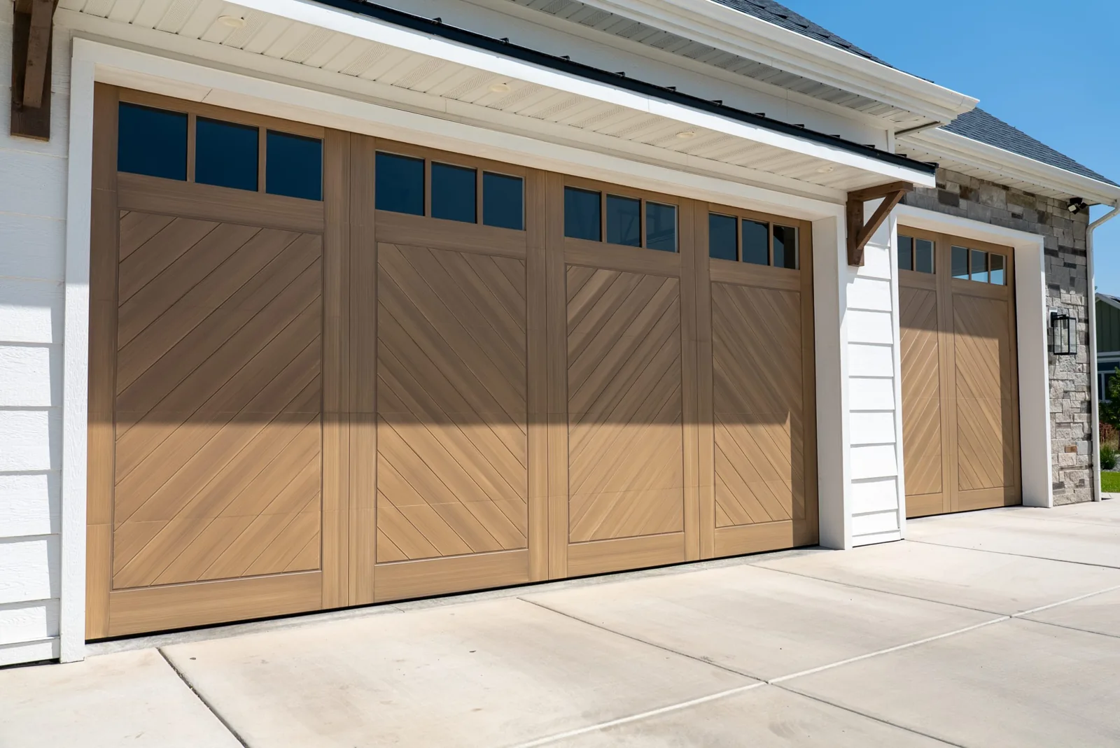 SHORELINE SERIES Color: Teak Design: Beaufort Window Design: 3 Lite