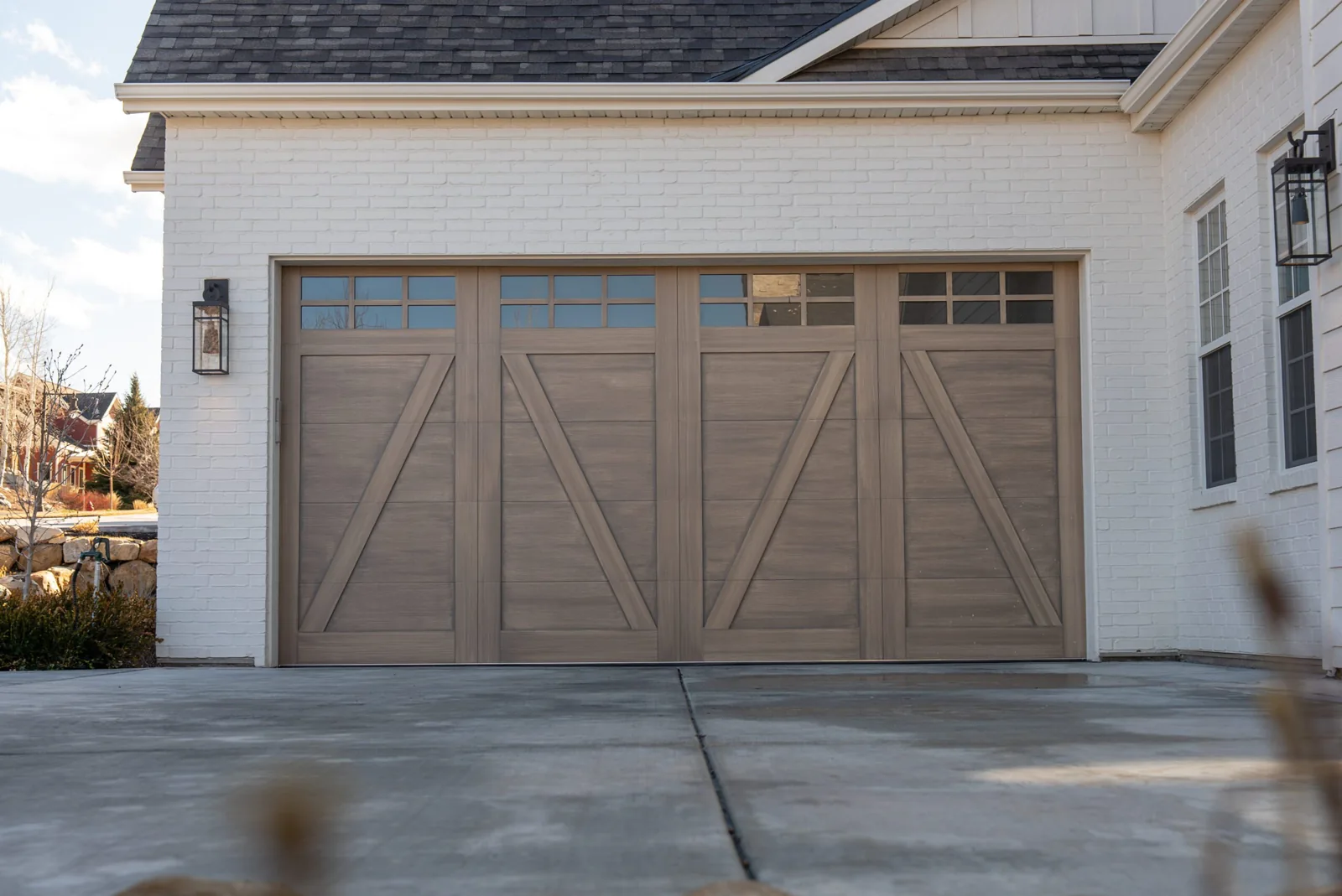 CORNERBROOK SERIES Color: Driftwood Design: Woodrow Window Design: 6 Grid