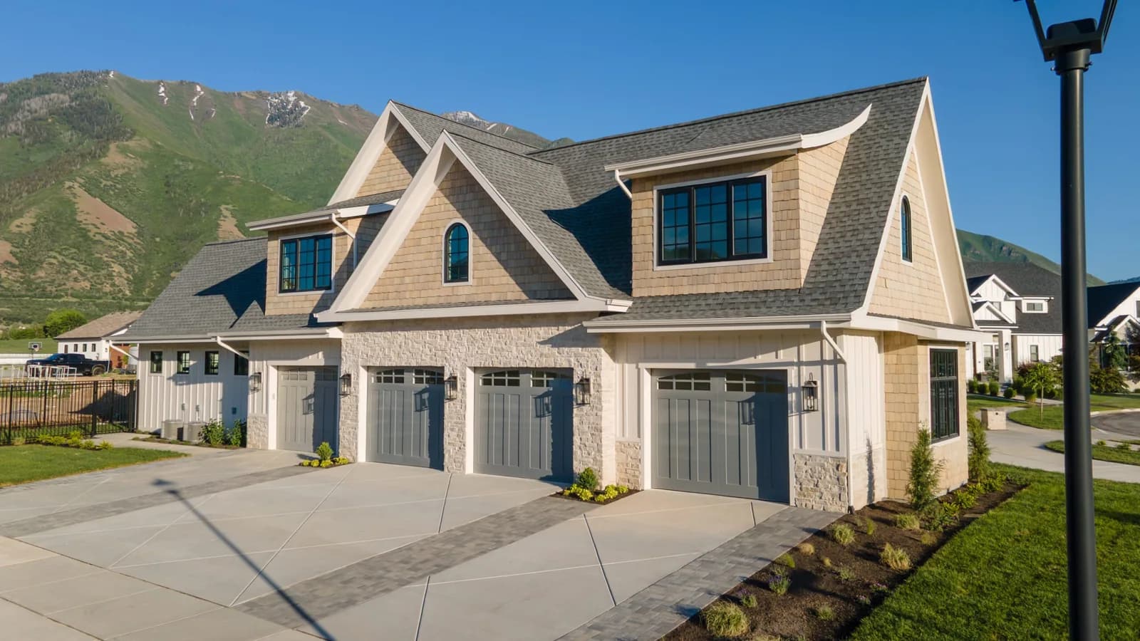 CORNERBROOK SERIES Color: Westchester Gray Design: Acadia Window Design: 6 Grid