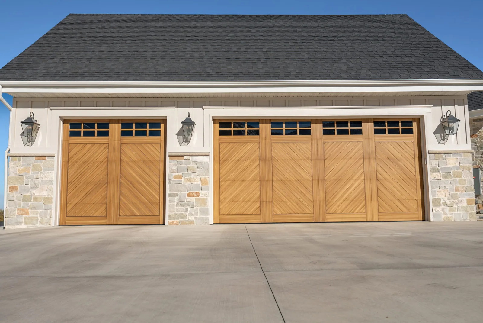 SHORELINE SERIES Color: Beechwood Design: Beaufort Window Design: 6 Grid