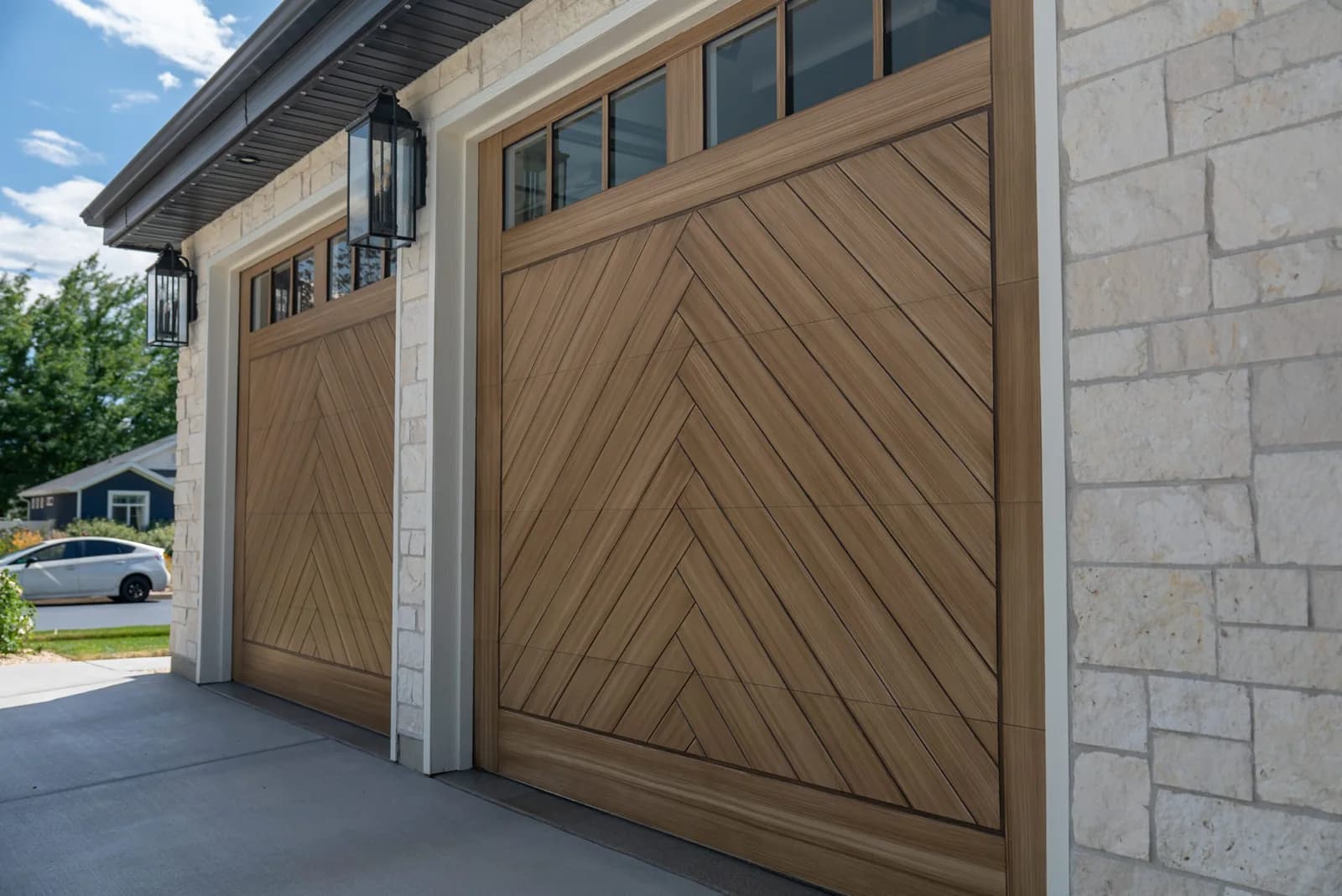 SHORELINE SERIES Color: Cypress Design: Hudson Window Design: 3 Lite